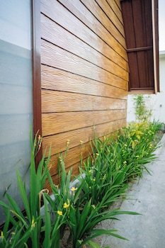 the dewi tasik kintamani cabin and villa