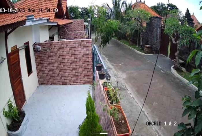 uli wood villa jimbaran