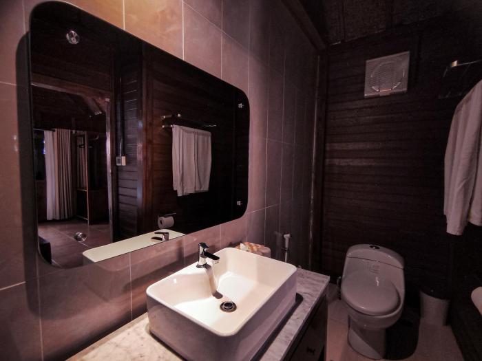 uli wood villa jimbaran