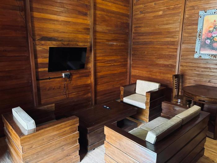 uli wood villa jimbaran