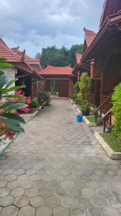 uli wood villa jimbaran