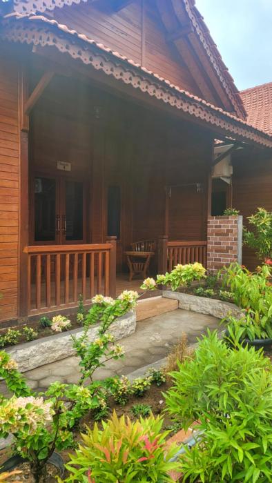uli wood villa jimbaran