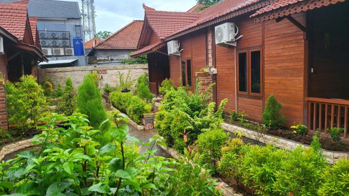 uli wood villa jimbaran