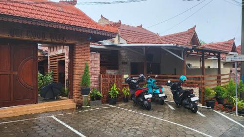 uli wood villa jimbaran