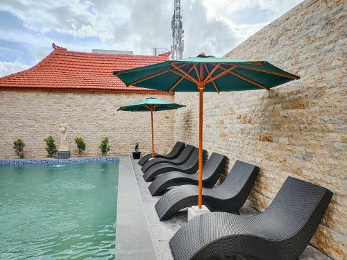 uli wood villa jimbaran