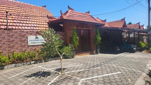 uli wood villa jimbaran