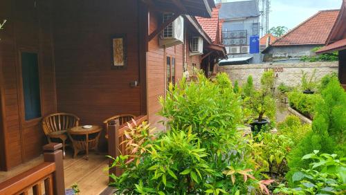 uli wood villa jimbaran