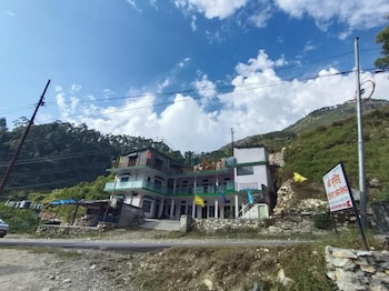 Shri Narsingh Tourist Complex,,2 star