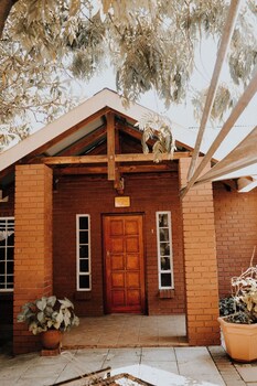 la rona hospitality services