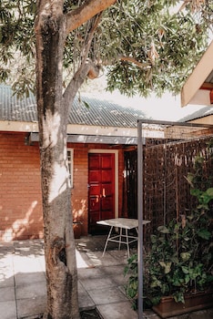 la rona hospitality services