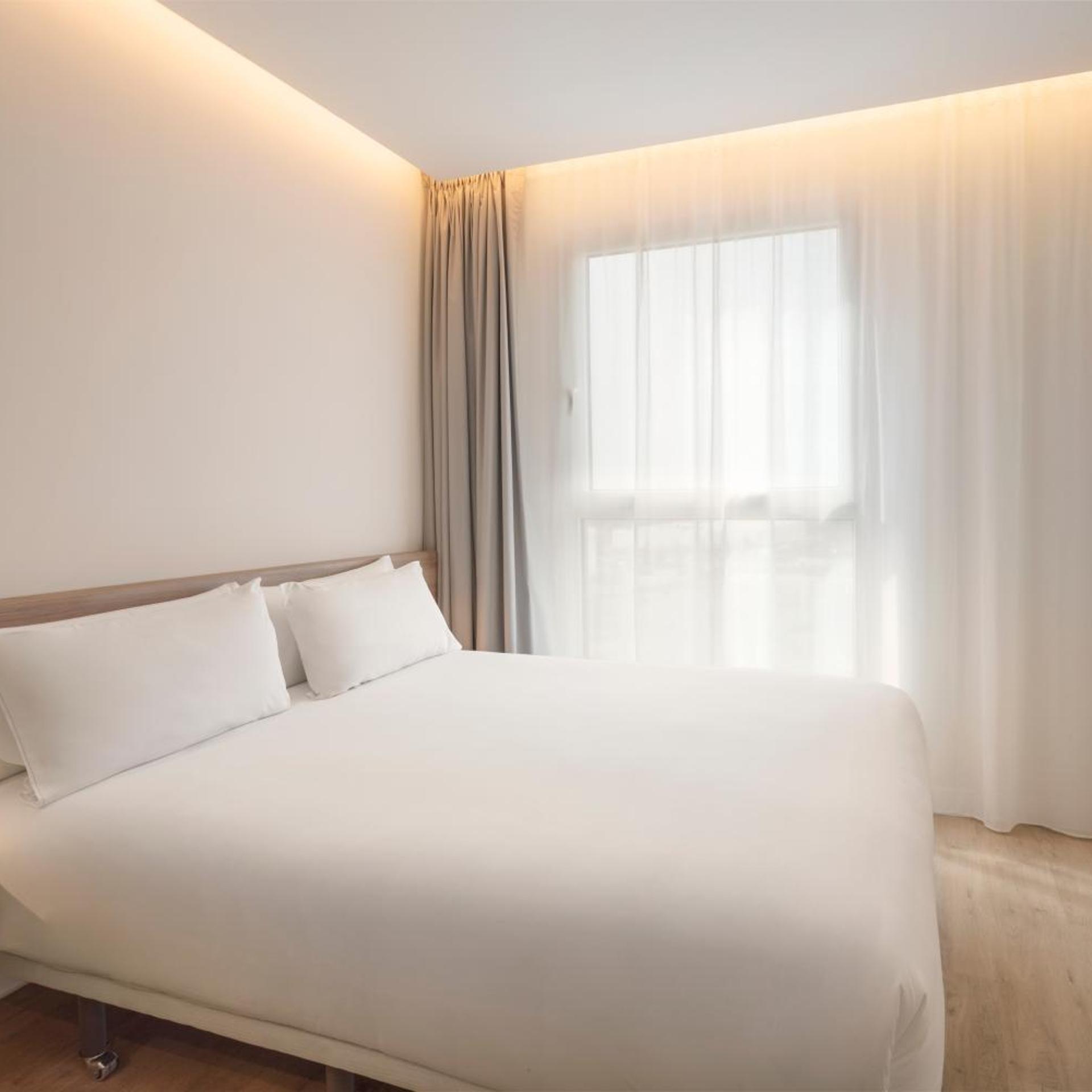 bandb hotel madrid vallecas la gavia