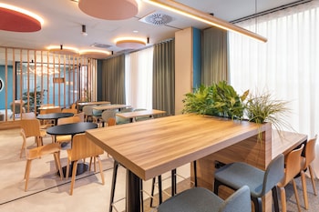 B&B Hotel Madrid Vallecas La Gavia,,3 star