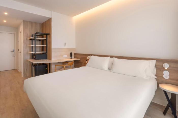 bandb hotel madrid vallecas la gavia