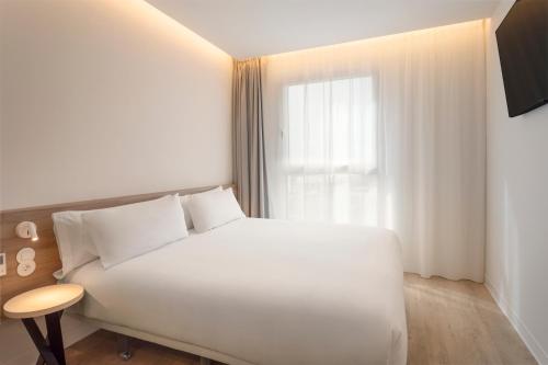 bandb hotel madrid vallecas la gavia