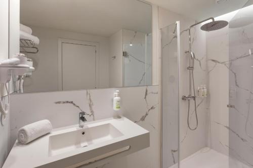 bandb hotel madrid vallecas la gavia