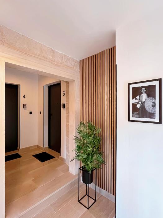luxury apartments white house