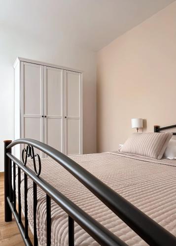luxury apartments white house