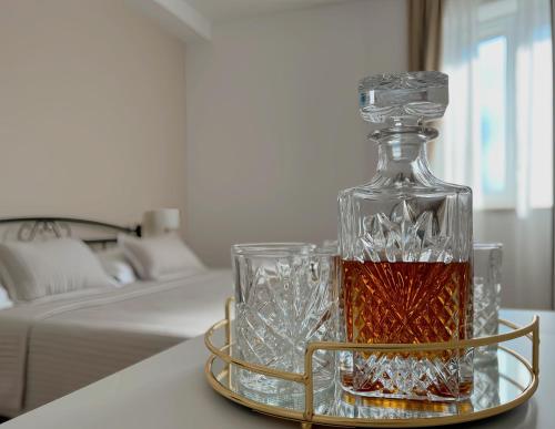 luxury apartments white house