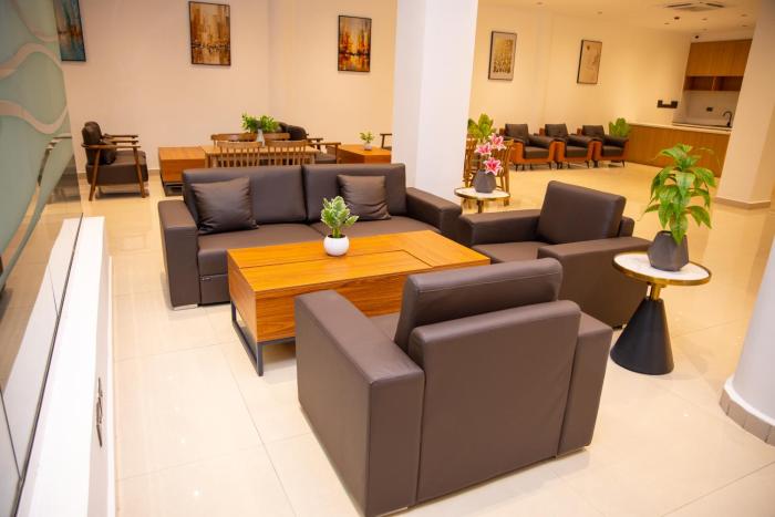 city crown hotel