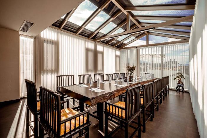 dali shanshuijian no 5 courtyard villa garden resort hotel