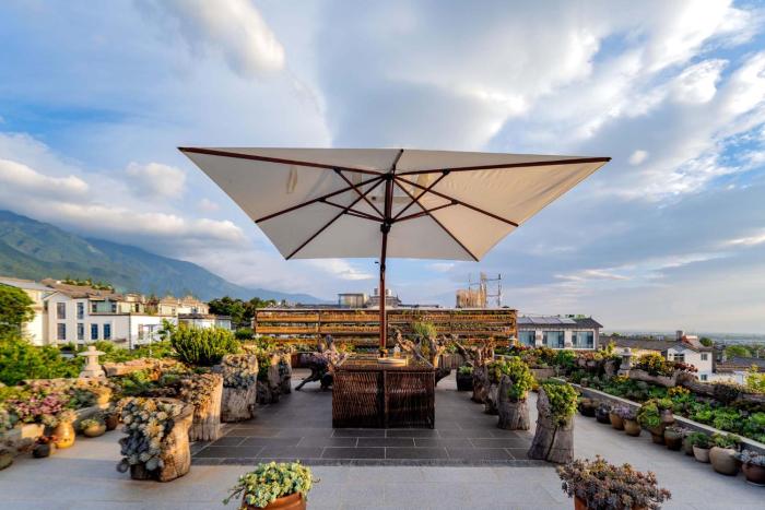 dali shanshuijian no 5 courtyard villa garden resort hotel