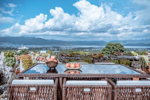 dali shanshuijian no 5 courtyard villa garden resort hotel