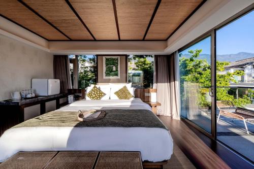 dali shanshuijian no 5 courtyard villa garden resort hotel