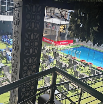 de glen hotel and suites