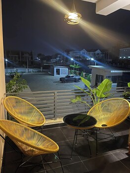 t and t apartment