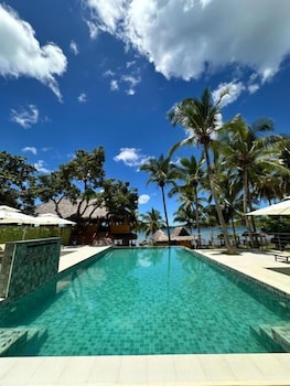 Holiday Beach Hotel,,3 star