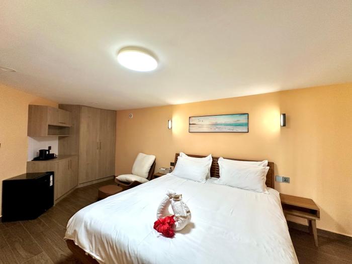 holiday beach hotel