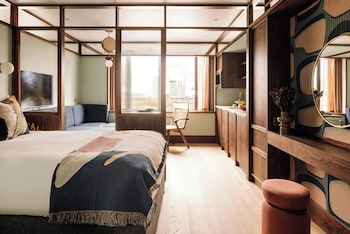 locke london canary wharf