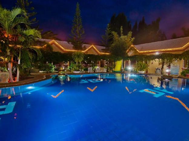 deep forest garden hotel