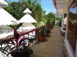 deep forest garden hotel