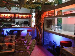 deep forest garden hotel