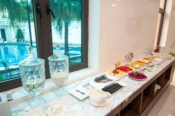 vela luxury hai ha hotel