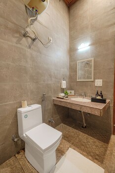 Elivaas Dilli House One Room Suits,,2 star