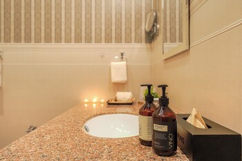 elivaas dilli house one room suits