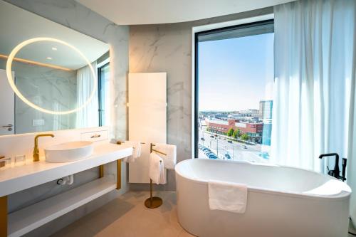 clarion congress hotel brno