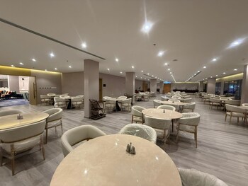 celine home hotel al nairyah