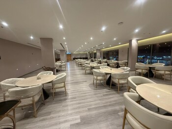 celine home hotel al nairyah