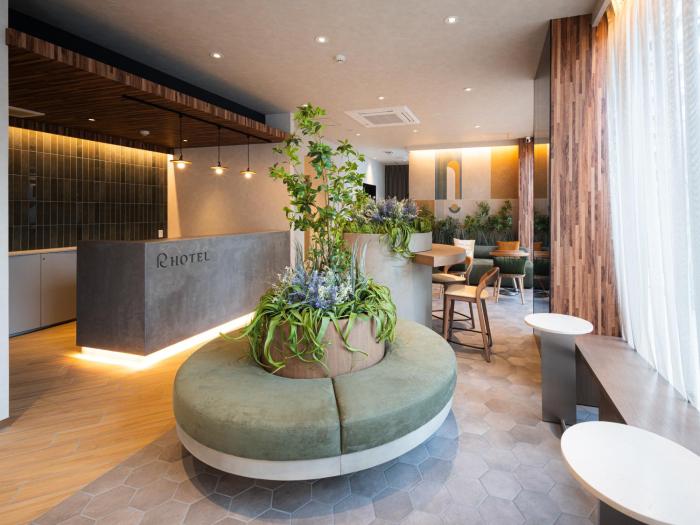 r hotel namba east