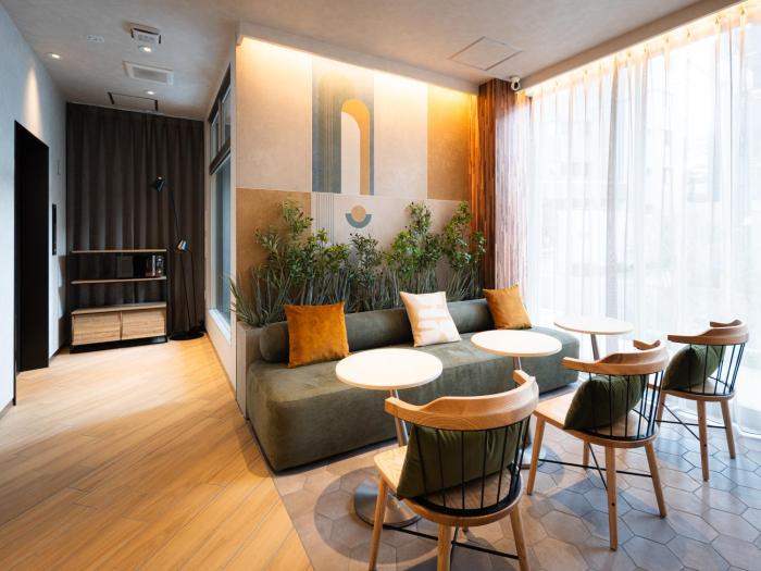 r hotel namba east