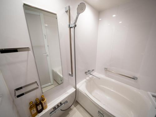 r hotel namba east