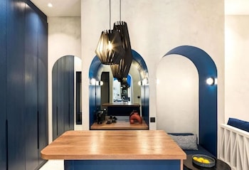 lyo ii boutique suites mykonos