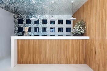 lyo ii boutique suites mykonos