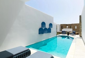 lyo ii boutique suites mykonos