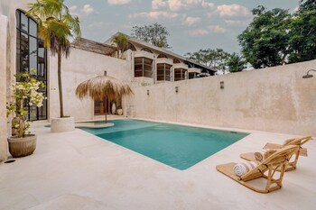 south villa ungasan