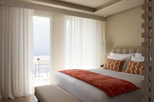 santorini heart hotel and spa