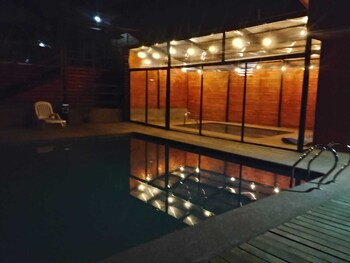 Glamping Domos Lago Rapel,,1 star